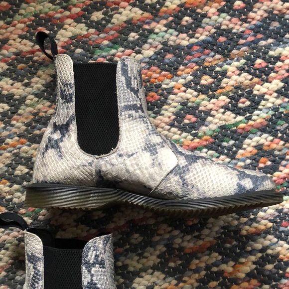 Doc Martens Snakeskin Flora Womens 10 pull on boot - Picture 5 of 9